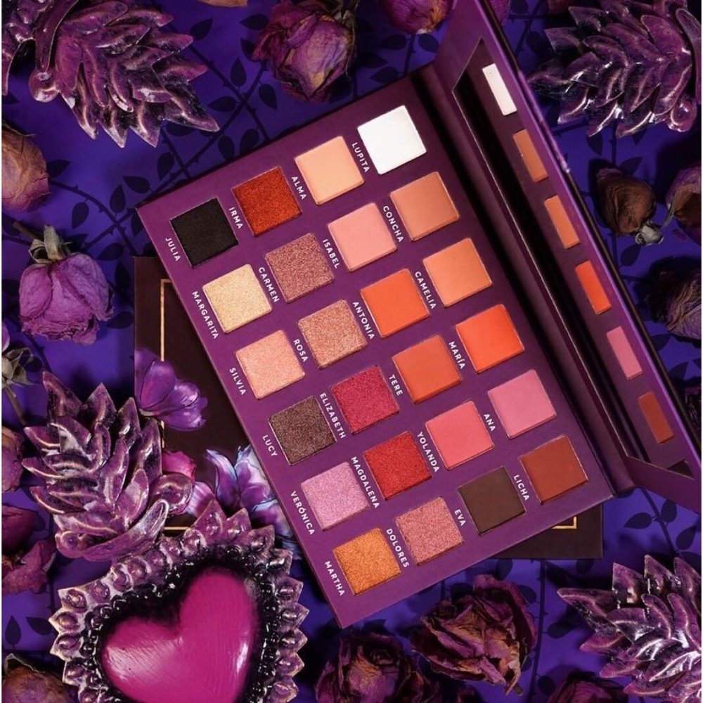 SIEMPRE VIVA eyeshadow palette by Macaria Beauty